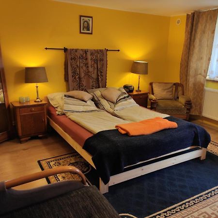 Dom Pod Zegarem Apartment Пшемишъл Екстериор снимка