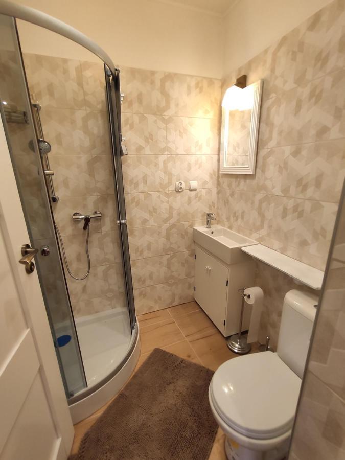 Dom Pod Zegarem Apartment Пшемишъл Екстериор снимка