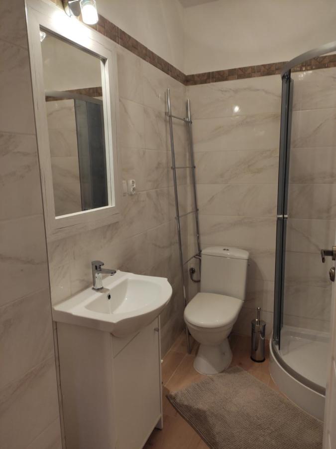 Dom Pod Zegarem Apartment Пшемишъл Екстериор снимка