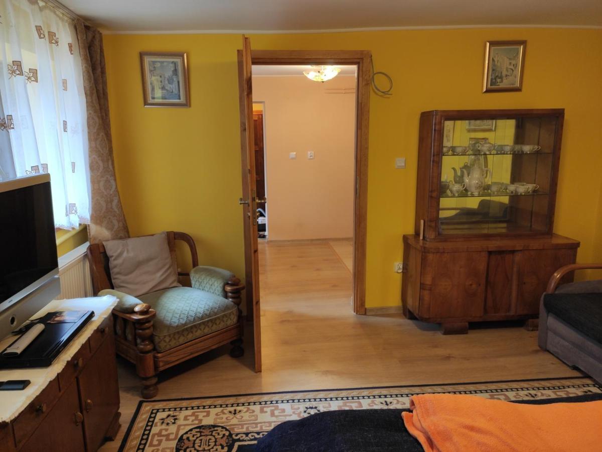 Dom Pod Zegarem Apartment Пшемишъл Екстериор снимка