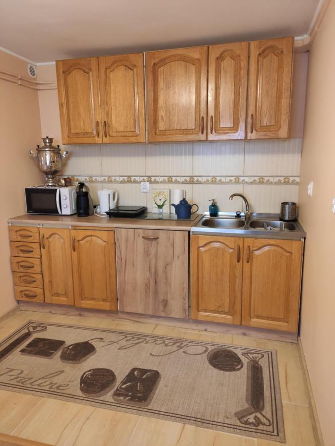 Dom Pod Zegarem Apartment Пшемишъл Екстериор снимка